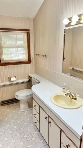 34 Leahey Ave, South Hadley, MA 01075