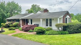 34 Leahey Ave, South Hadley, MA 01075