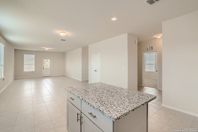 11107 Hilltop Barn, San Antonio, TX 78254