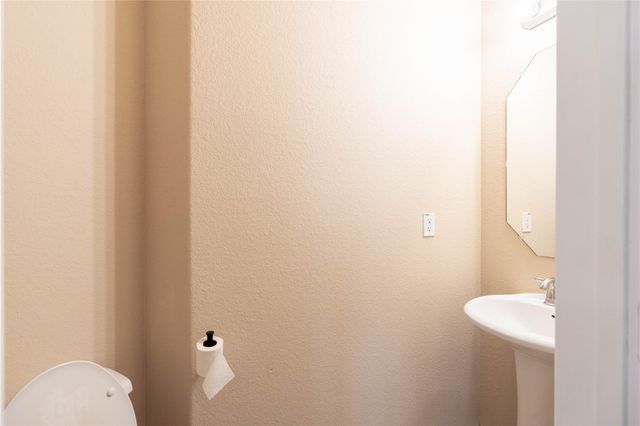 2233 Canyon Point, Mckinney, TX 75071