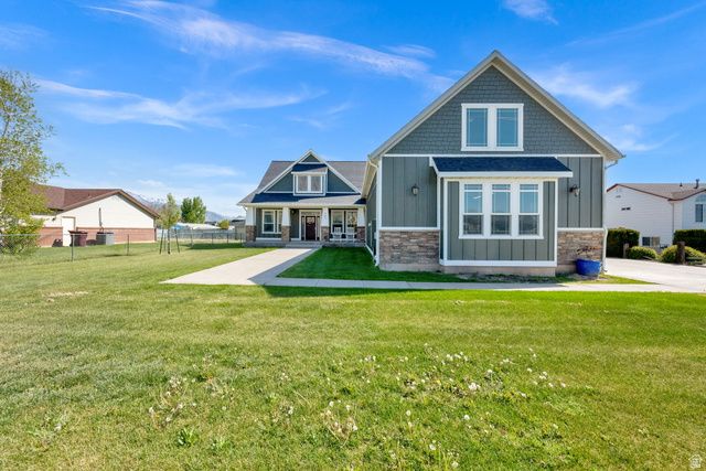 547 W 2550 N, Harrisville, UT 84414