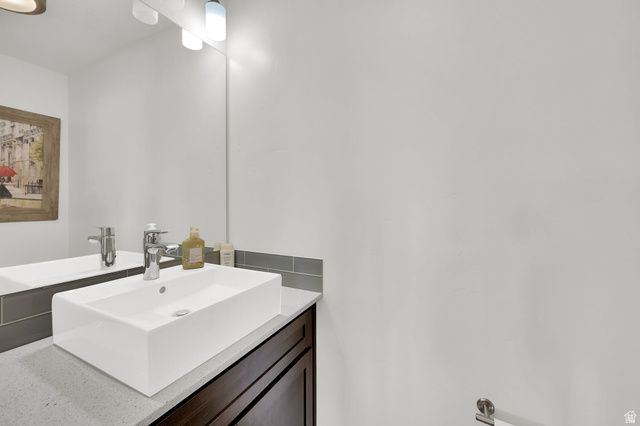 547 W 2550 N, Harrisville, UT 84414