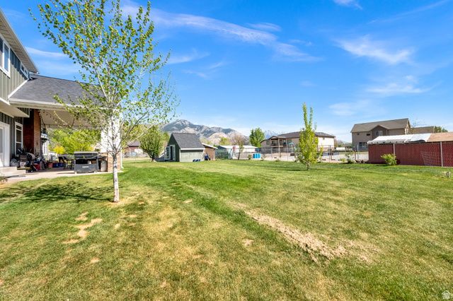 547 W 2550 N, Harrisville, UT 84414