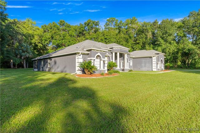 11250 N Blackfoot Point, Citrus Springs, FL 34434