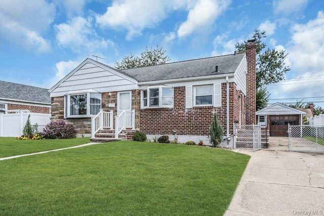 74 Bette Road, East Meadow, NY 11554