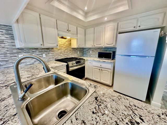 454 Hilltop Estates Dr, Copperopolis, CA 95228