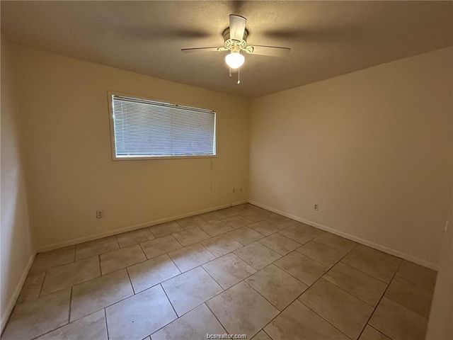 1913 Pine Tree Drive B, Bryan, TX 77802