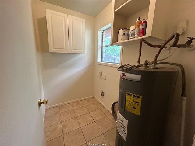 1913 Pine Tree Drive B, Bryan, TX 77802