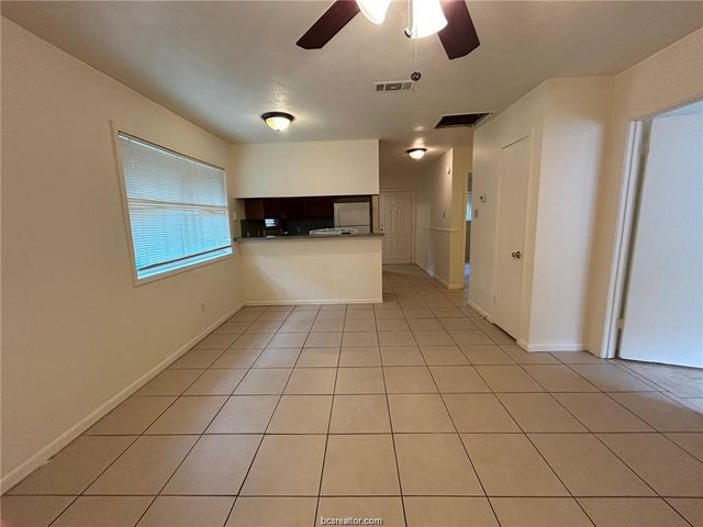 1913 Pine Tree Drive B, Bryan, TX 77802