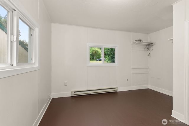 720 Washington Avenue, Raymond, WA 98577