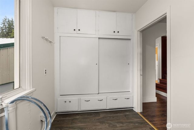 720 Washington Avenue, Raymond, WA 98577