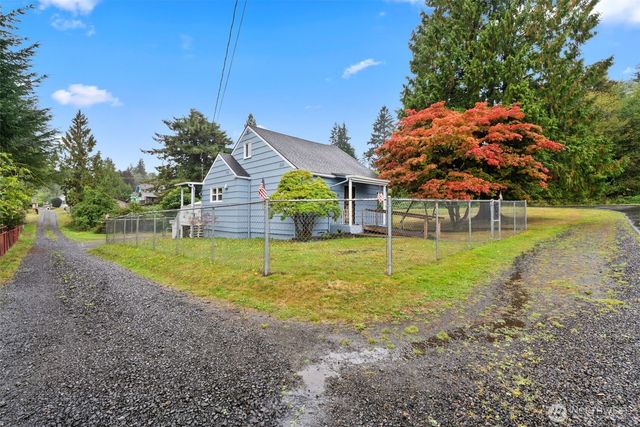 720 Washington Avenue, Raymond, WA 98577