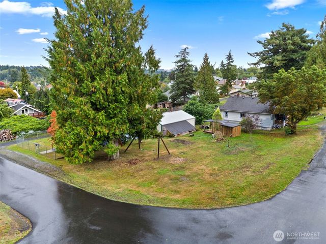 720 Washington Avenue, Raymond, WA 98577