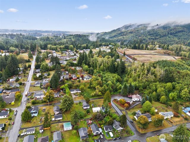 720 Washington Avenue, Raymond, WA 98577