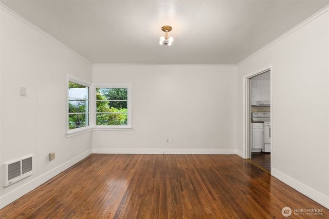 720 Washington Avenue, Raymond, WA 98577