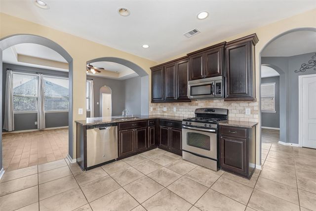 204 Echo Brook Lane, Dickinson, TX 77539