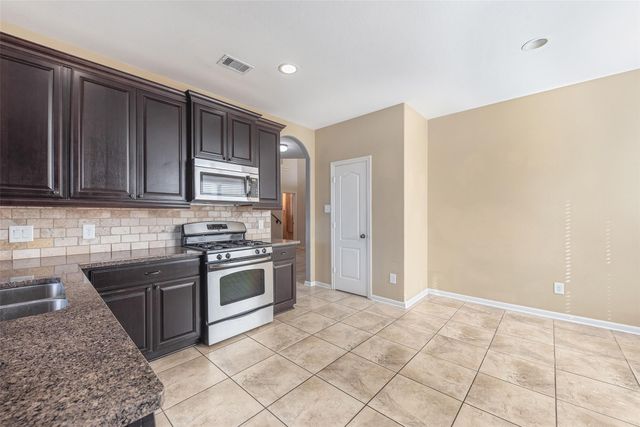 204 Echo Brook Lane, Dickinson, TX 77539