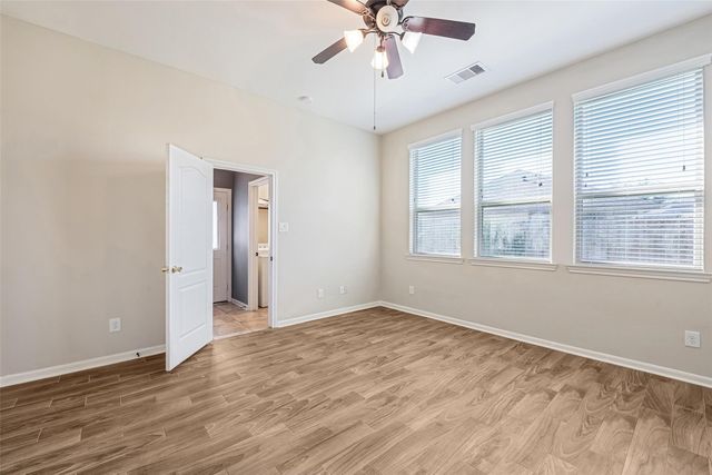 204 Echo Brook Lane, Dickinson, TX 77539