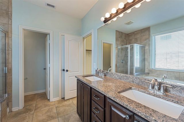 204 Echo Brook Lane, Dickinson, TX 77539