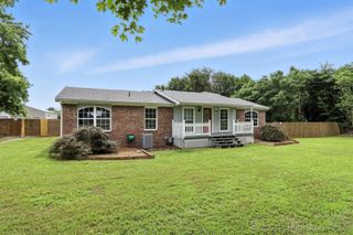 921 N 8th Street, Stilwell, OK 74960