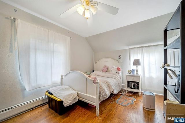 17 Hillside Avenue, Upper Saddle River, NJ 07458