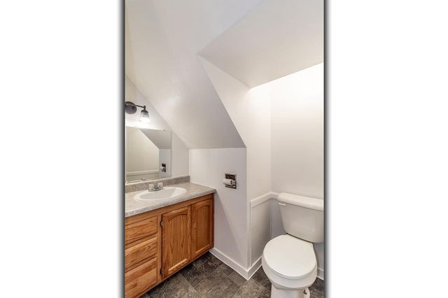 803 SHIOCTON STREET, New London, WI 54961