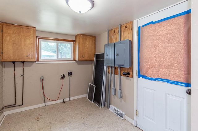803 SHIOCTON STREET, New London, WI 54961