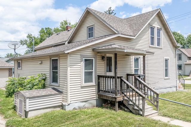 803 SHIOCTON STREET, New London, WI 54961
