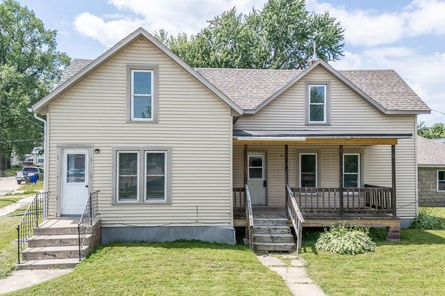 803 SHIOCTON STREET, New London, WI 54961