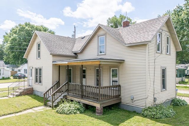 803 SHIOCTON STREET, New London, WI 54961