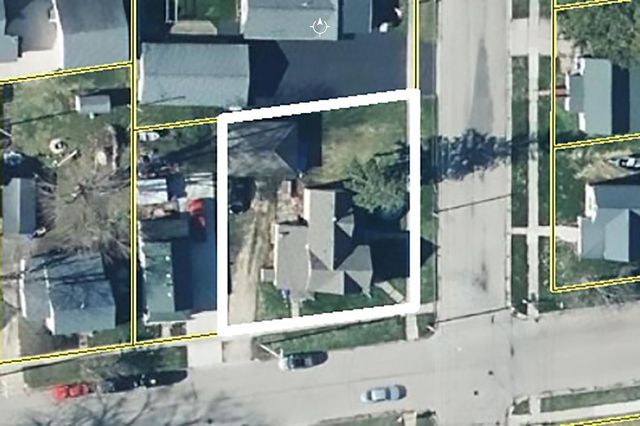 803 SHIOCTON STREET, New London, WI 54961