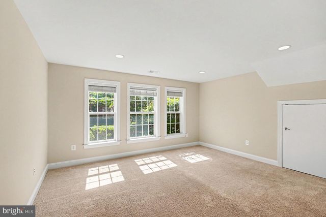 8046 RESERVE WAY, Vienna, VA 22182