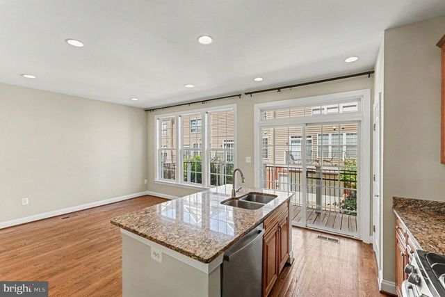 8046 RESERVE WAY, Vienna, VA 22182