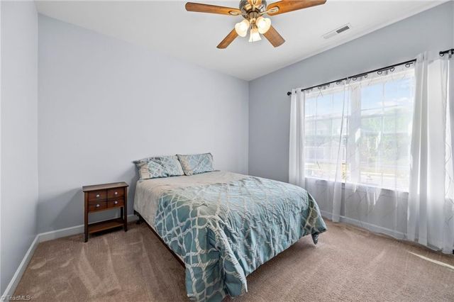 6235 Kershaw Meadows Road, Pfafftown, NC 27040