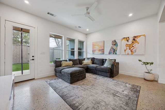 5104 Vandelia Street, Dallas, TX 75235