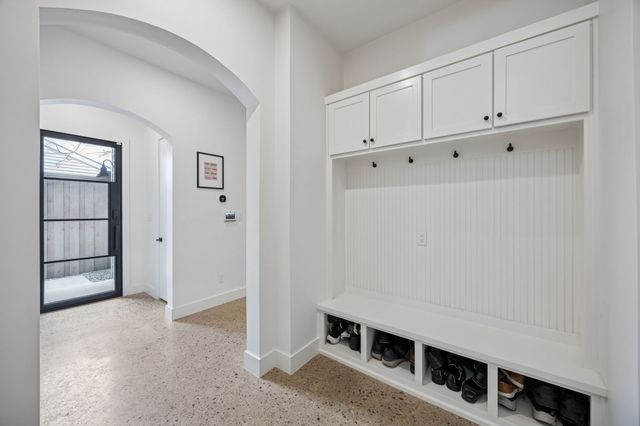 5104 Vandelia Street, Dallas, TX 75235