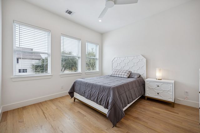 5104 Vandelia Street, Dallas, TX 75235