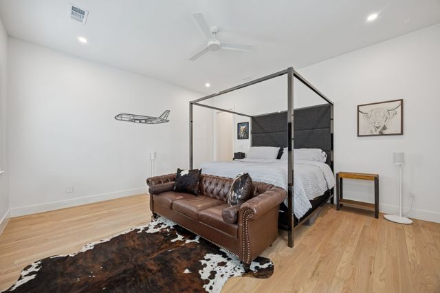 5104 Vandelia Street, Dallas, TX 75235