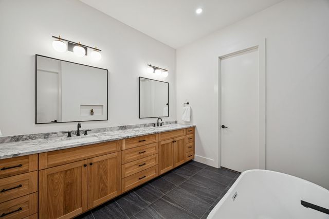 5104 Vandelia Street, Dallas, TX 75235