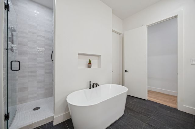 5104 Vandelia Street, Dallas, TX 75235