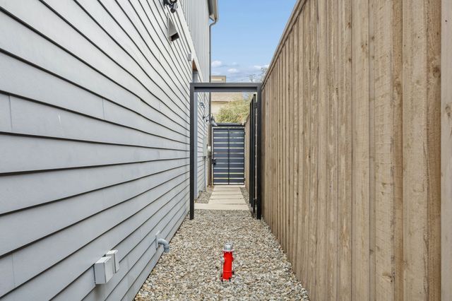 5104 Vandelia Street, Dallas, TX 75235