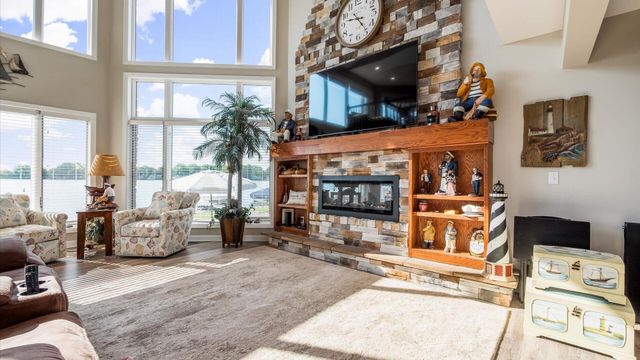 12978 W Bank Drive NE, Millersport, OH 43046