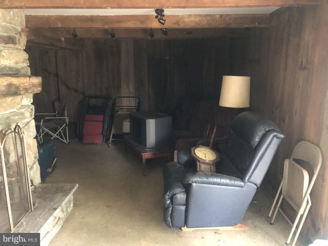 246 BROWN RD, Nottingham, PA 19362