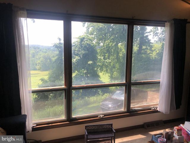246 BROWN RD, Nottingham, PA 19362
