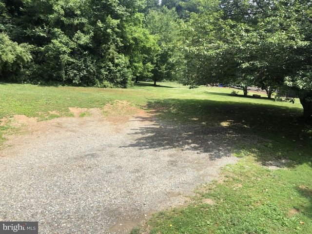246 BROWN RD, Nottingham, PA 19362