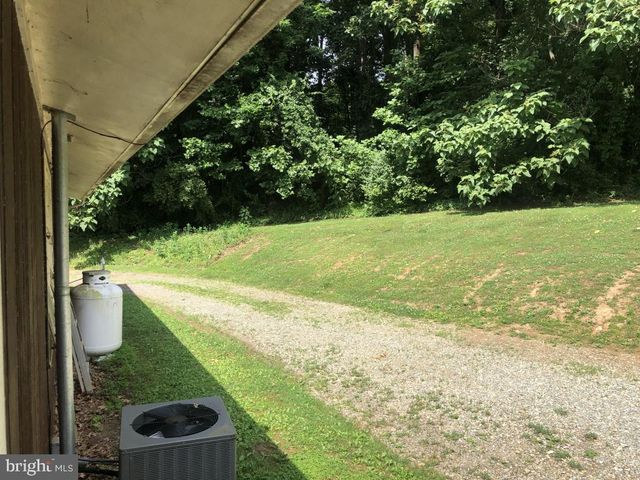 246 BROWN RD, Nottingham, PA 19362