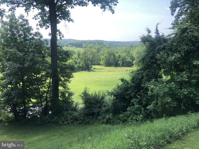 246 BROWN RD, Nottingham, PA 19362