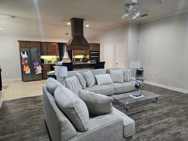 4316 Gregg Tex, Longview, TX 75604