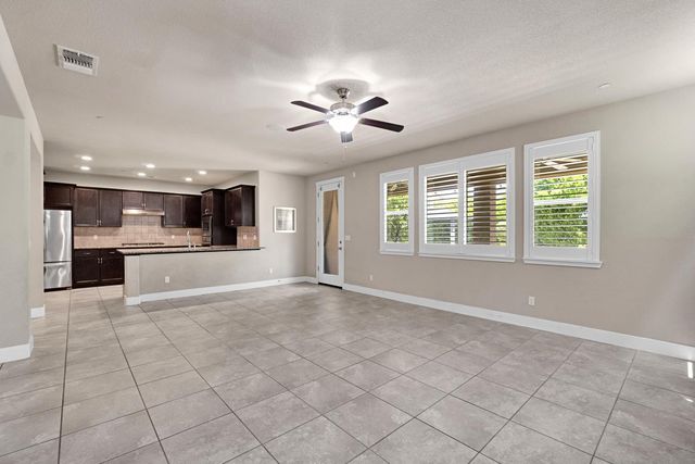 3245 Lexington Avenue, Clovis, CA 93619