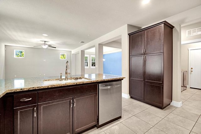 3245 Lexington Avenue, Clovis, CA 93619